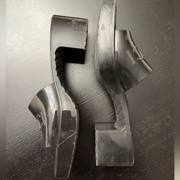 GUCCI LOGO BLACK RUBBER PLATFORM SLIDES / SANDAL / WOMENS HEELS - Picture 8 of 11